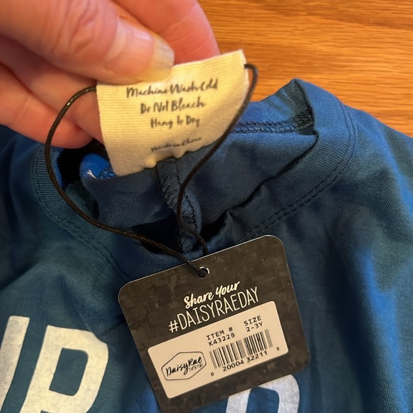 Daisy Rae Everyday Apparel - Picture 2 of 4